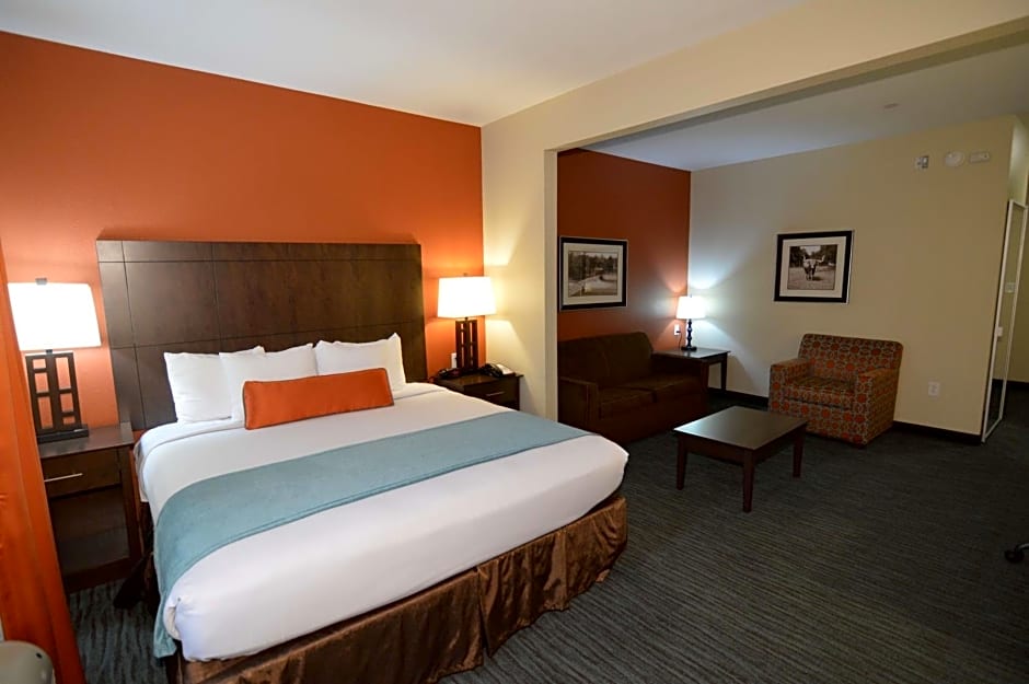 Best Western Plus Longhorn Inn & Suites
