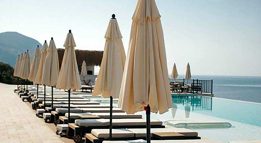 Lures Hotel