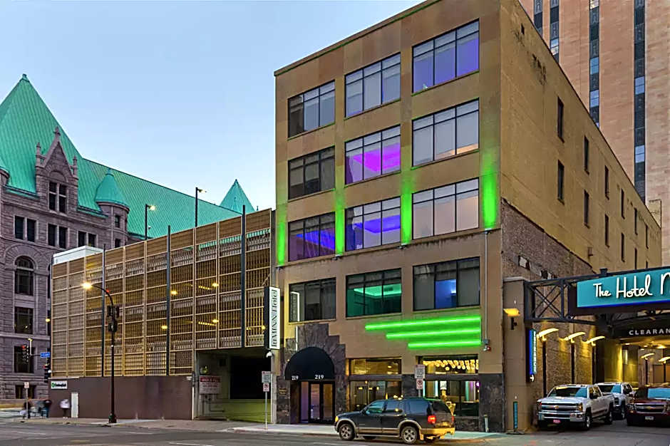 Luminn Hotel Minneapolis