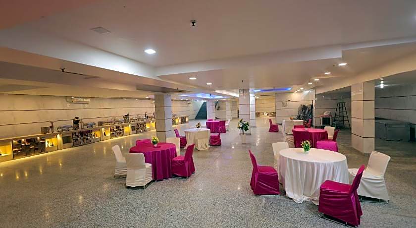 Hotel Krishnam Vrindavan – Near Banke Bihari Temple