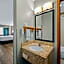 Econo Lodge Inn & Suites Santa Fe South