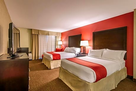 Double Room with Two Double Beds and Bath Tub - Mobility/Hearing Access