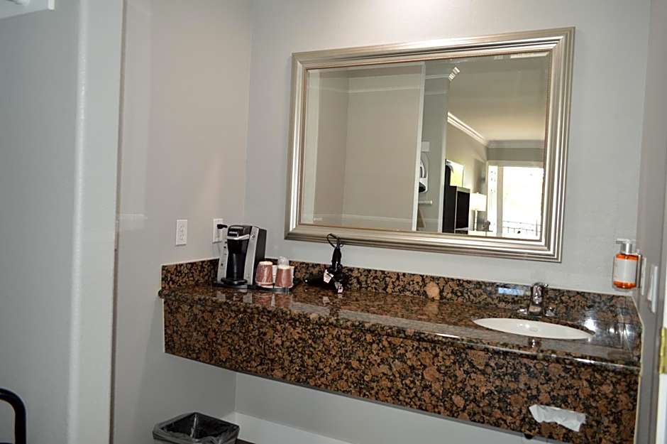 Fairview Inn & Suites