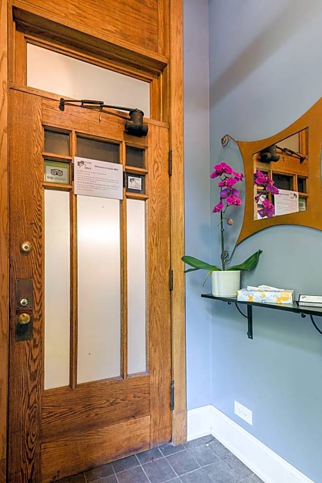 House 5863- Chicago'S Premier Bed And Breakfast