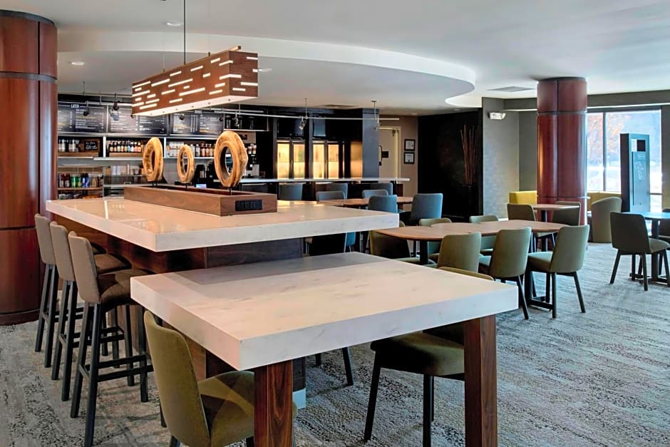 Courtyard by Marriott Lebanon