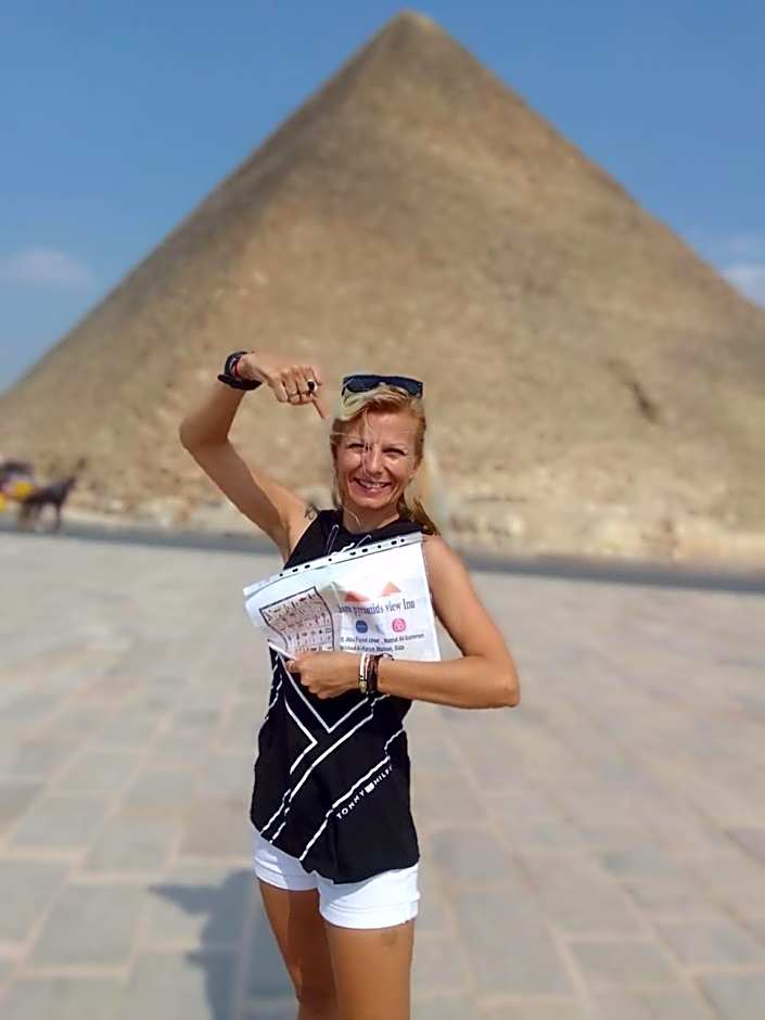 2 Jana Pyramids view inn