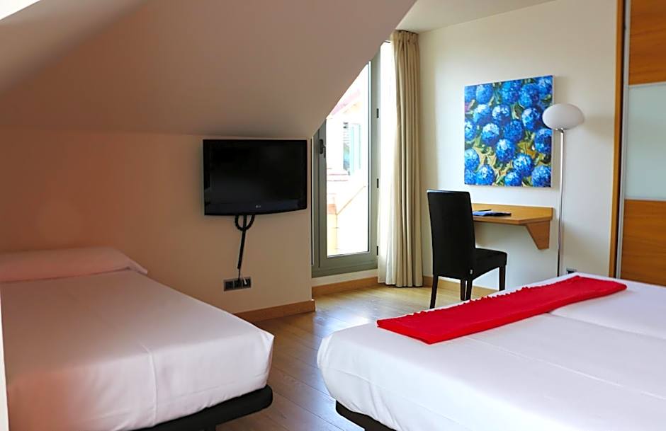 Hotel Marítimo Ris con garaje