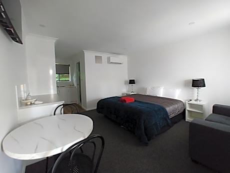 Premium King Room with Kitchenette