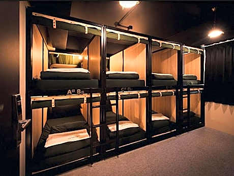 Bunk Bed in Mixed Dormitory Room
