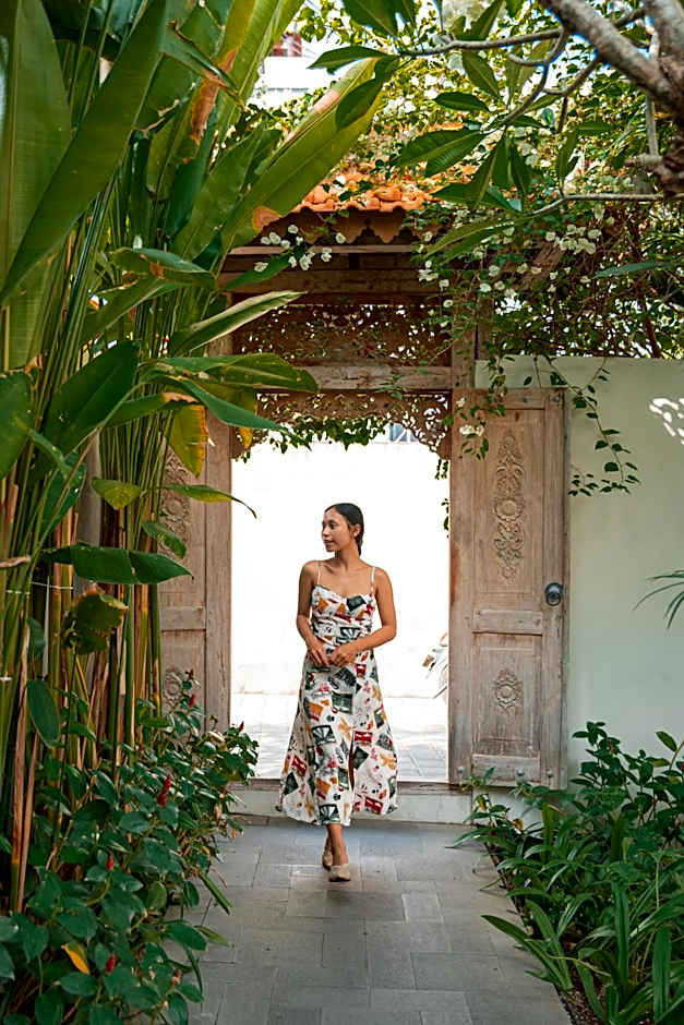 MAHALONA BALI STAY
