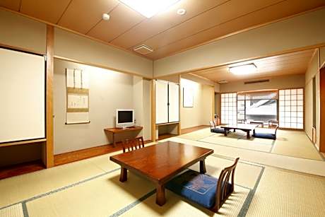 Deluxe Japanese-Style Room with Private Bathroom - Naritasan Temple View