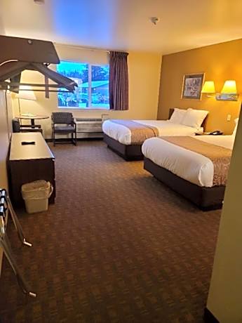 Standard 2 Queen Beds