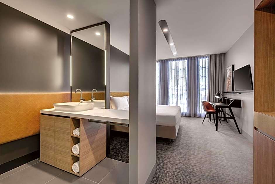 Vibe Hotel Canberra