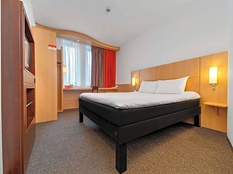 Standard Family Room with One Double Bed and One Single Bed