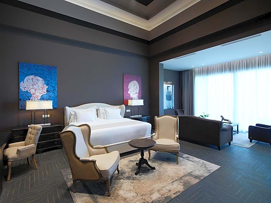 Pelagos Suites Hotel & Spa