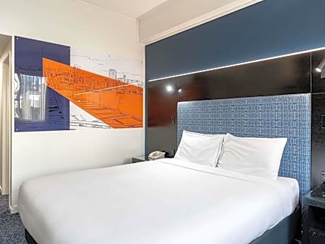 Executive Queen Room