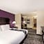 La Quinta Inn & Suites by Wyndham Louisville East