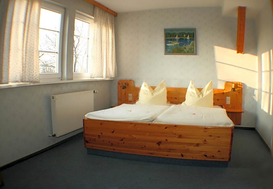 Landgasthof zur krummen Linde