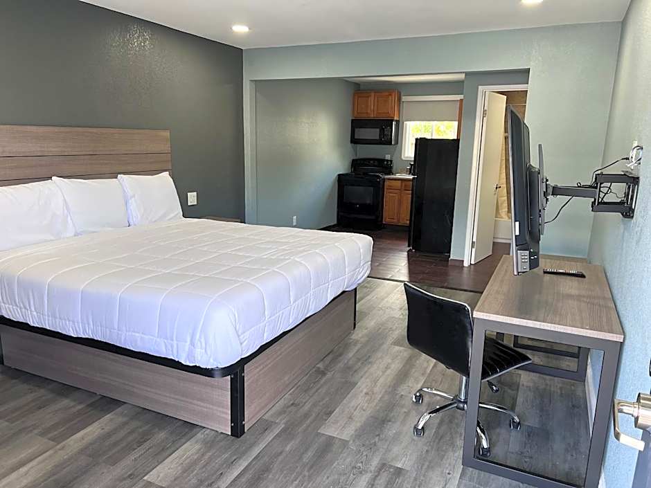 Surf City Inn & Suites