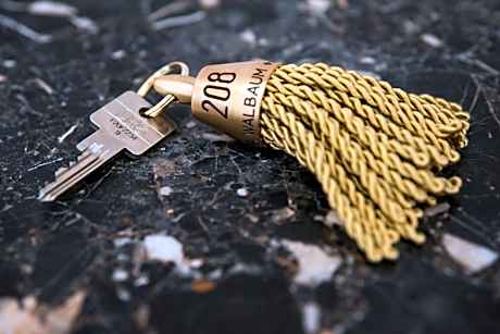 Suite with Pool View