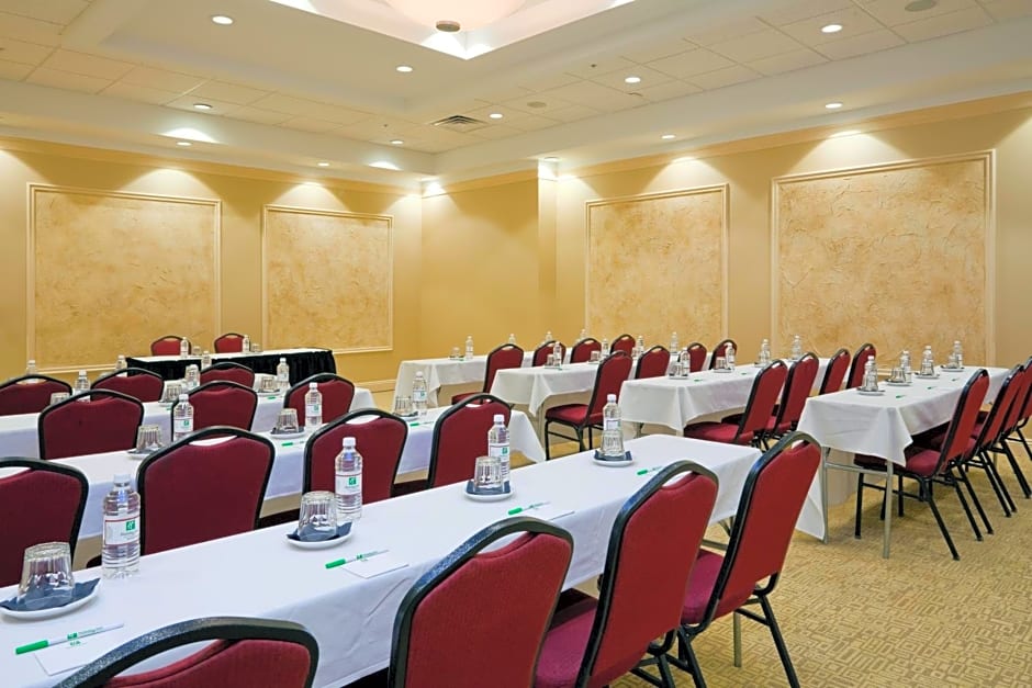 Holiday Inn Baton Rouge College Drive I-10, an IHG Hotel