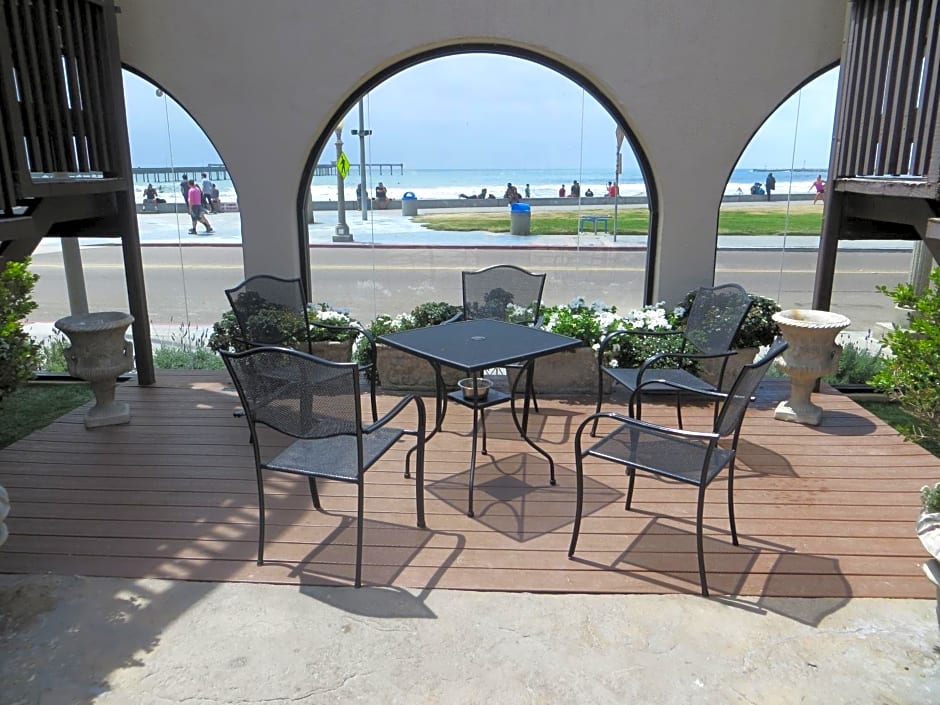 Ocean Beach Hotel