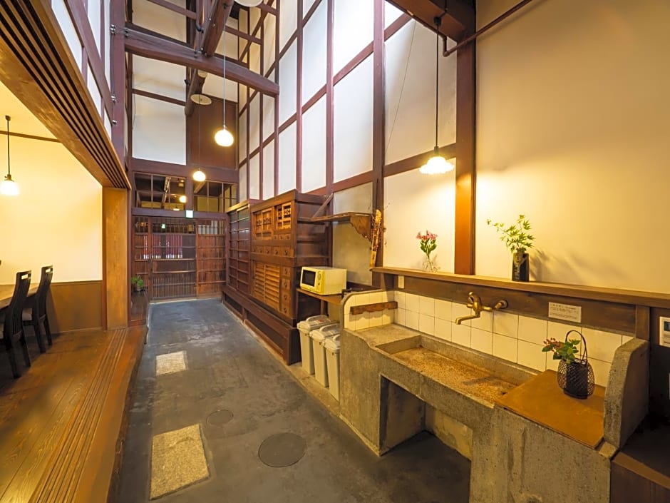 Inase Otsu Machiya Bed and Breakfast
