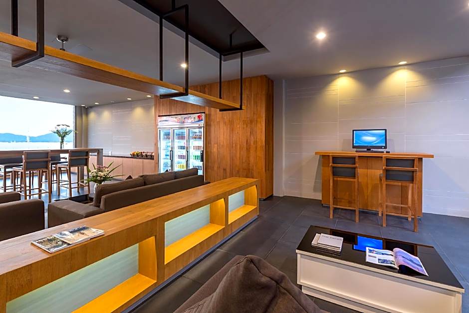 X10 Seaview Suites at Panwa Beach