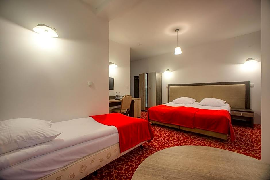 Photo 1 of 5 of Triple Room