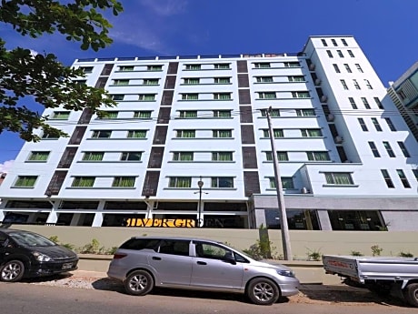 Silver Green Hotel