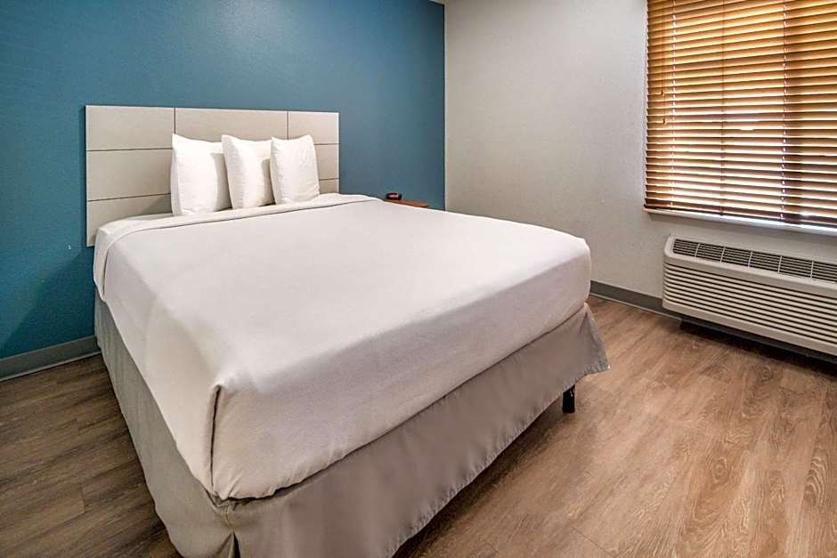 WoodSpring Suites Denton