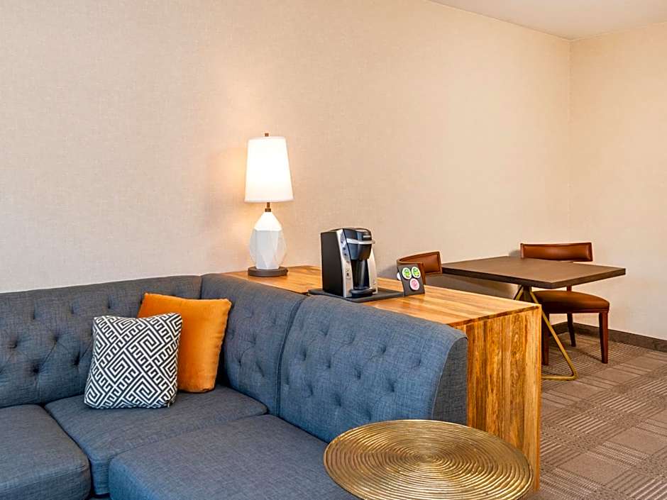 Cherry Valley Hotel