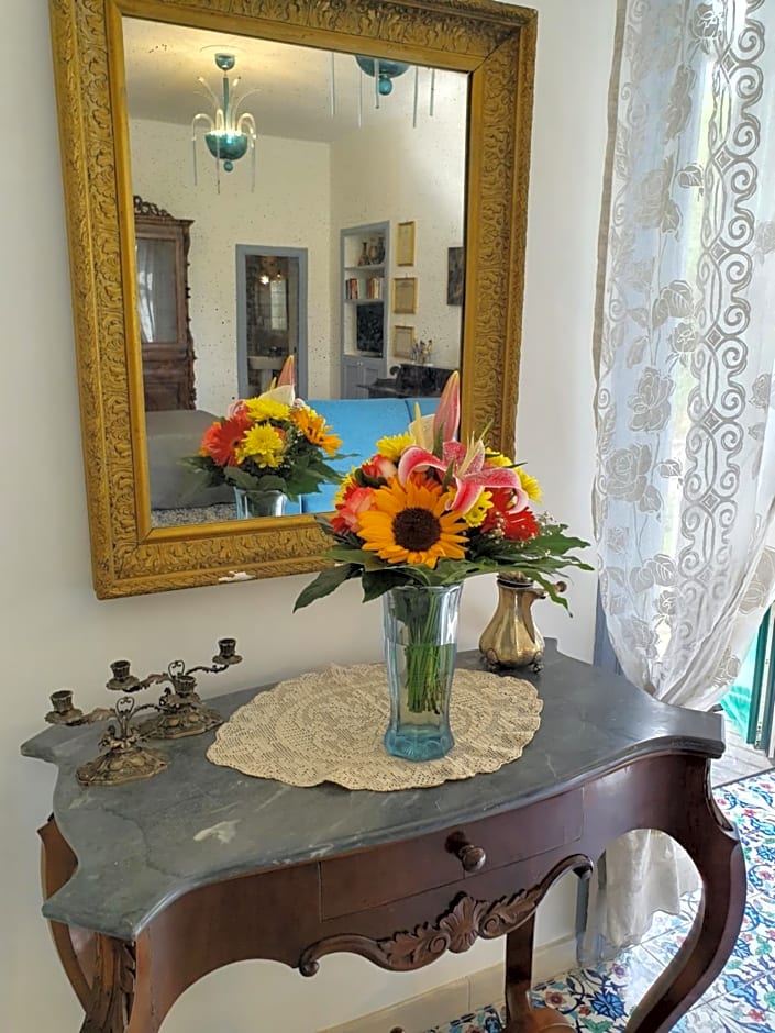 Qu4ttro I D'Angleterre Guest House