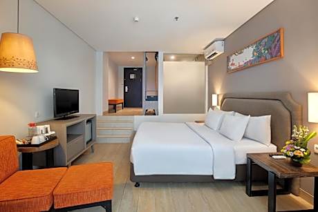 Deluxe Double Room with Pool Access