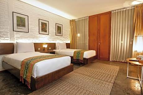 Twin Room with Pool View