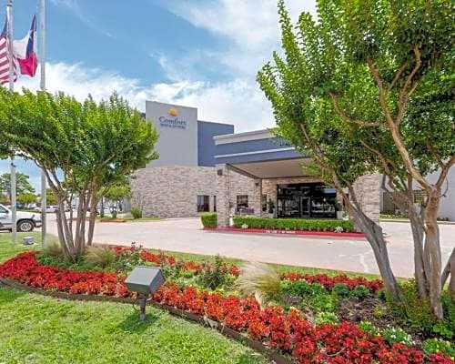 Comfort Inn & Suites Plano East