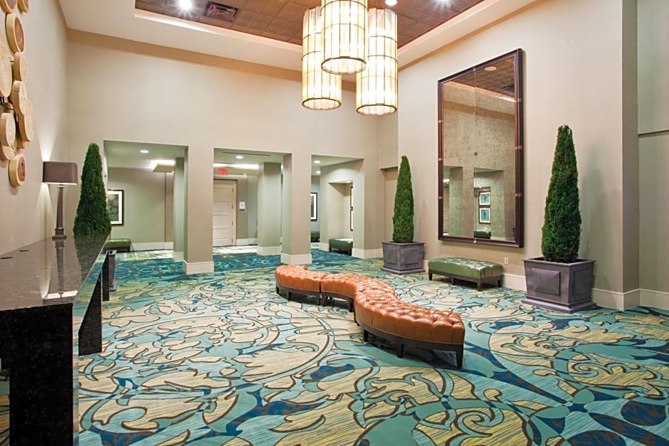Crowne Plaza Charleston, an IHG Hotel