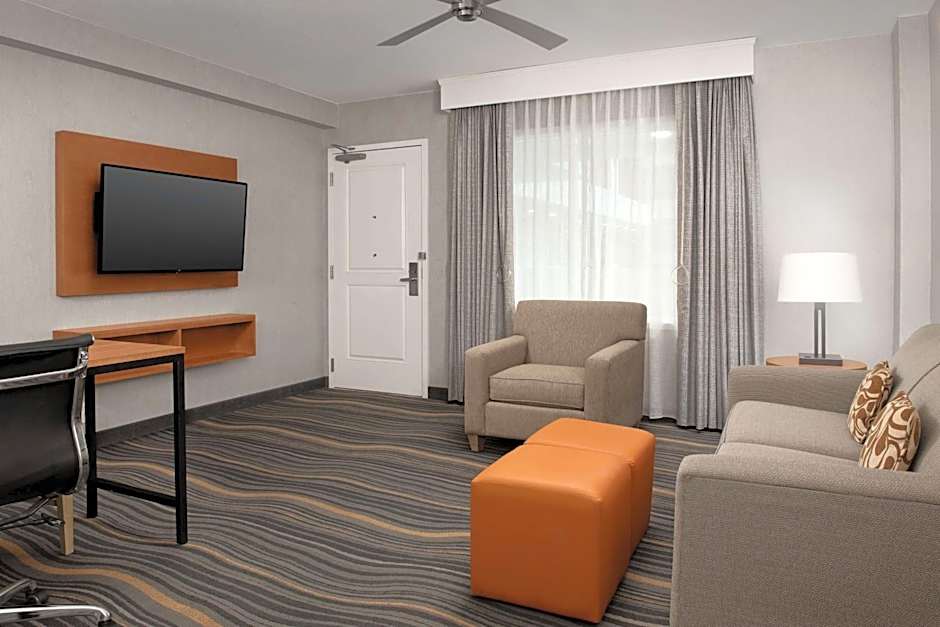 Embassy Suites By Hilton Hotel La Quinta, Ca