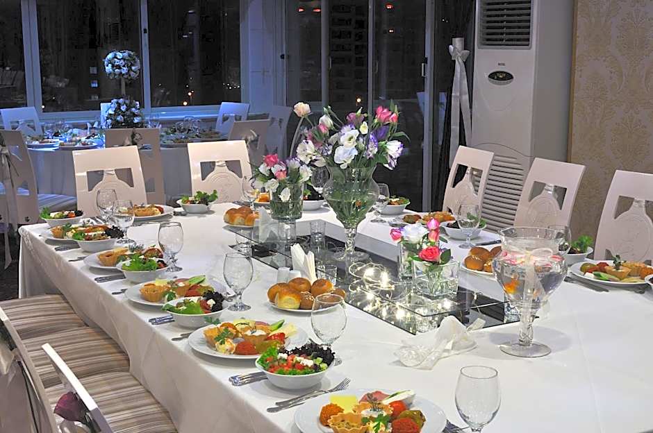 Grand Atakum Hotel