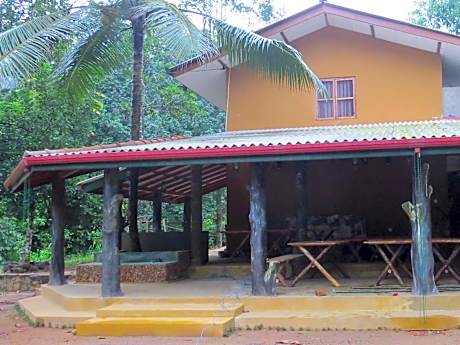 Sinharaja Birders Lodge