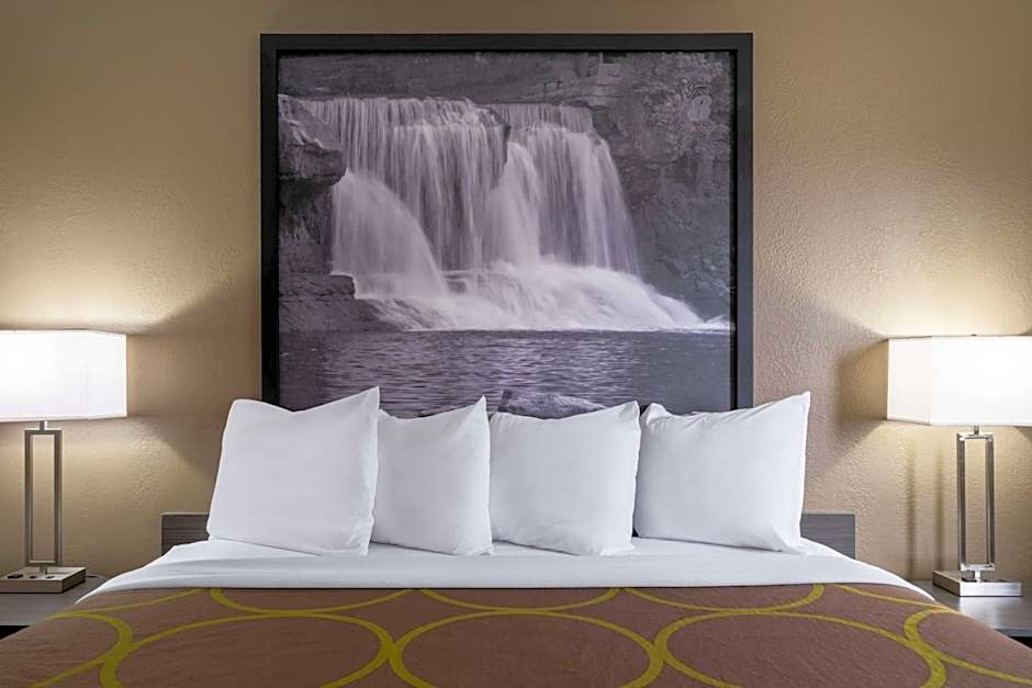 Super 8 by Wyndham Merrillville/Gary Area