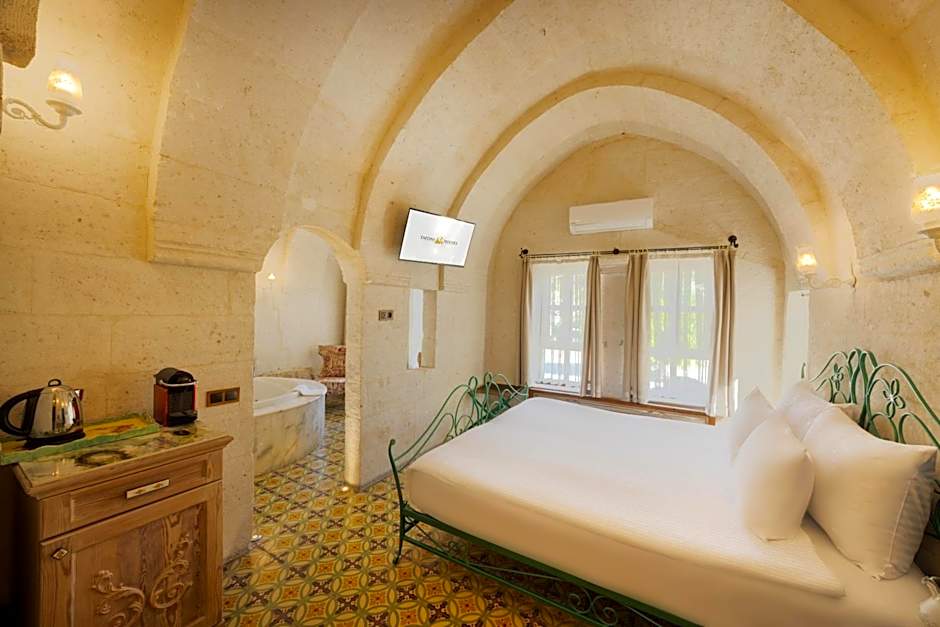 Tafoni Houses Cave Hotel