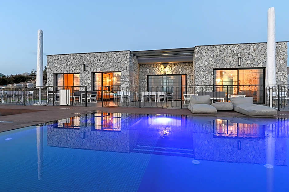 הודולה - וילות נדירות עם בריכות מחוממות פרטיות ונוף מושלם לכנרת