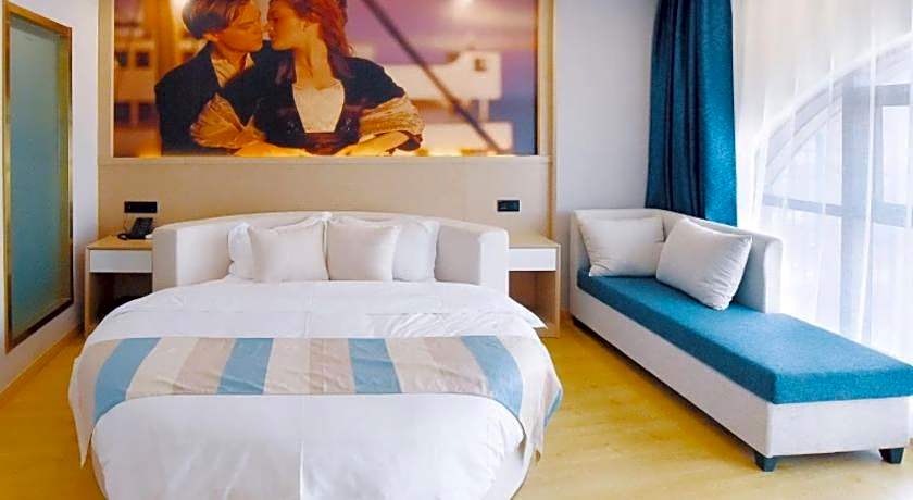 VX Wuxi Jiangyin High-tech Zone Panlongshan Park Hotel
