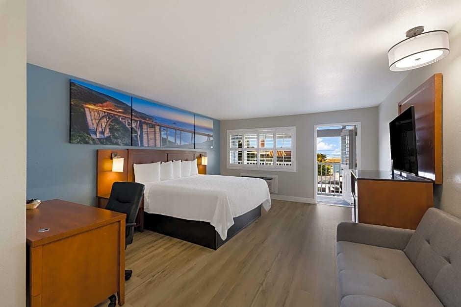 Pacific Coast Roadhouse, SureStay Collection by Best Western