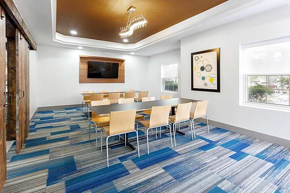 Holiday Inn Express & Suites Williamsburg By IHG