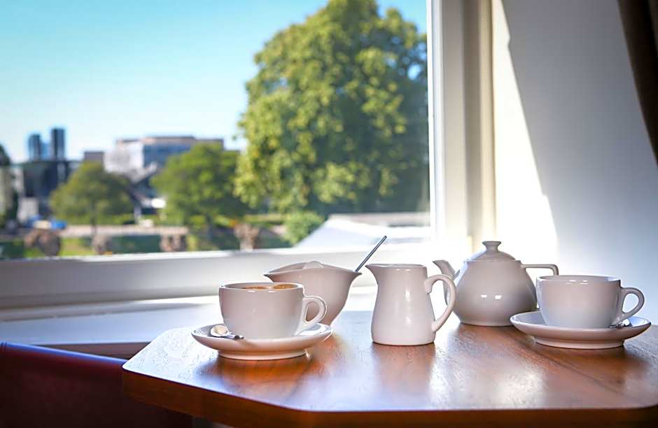 The Glenmoriston Townhouse Hotel