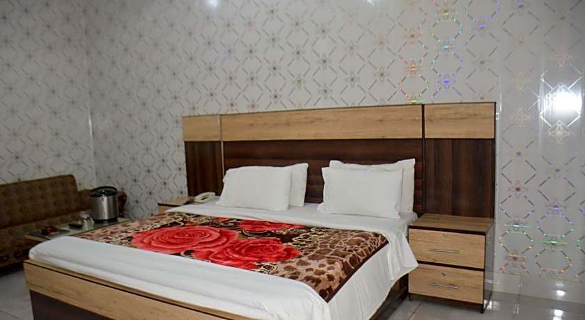 Hotel Eagle Nest Malam Jabba 