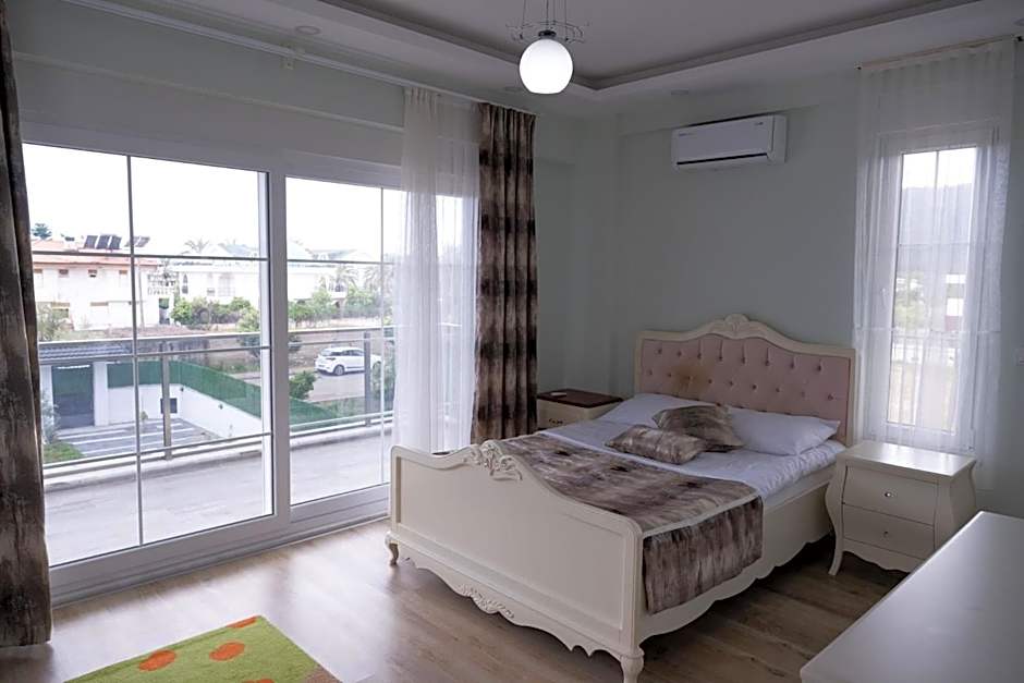 Amore Hotel Teki̇rova