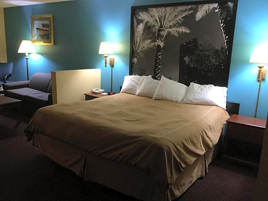Super 8 by Wyndham Dania/Fort Lauderdale Arpt